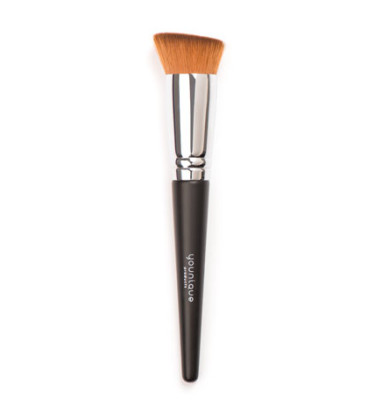 Liquid-Foundation-Brush