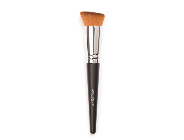 Liquid-Foundation-Brush